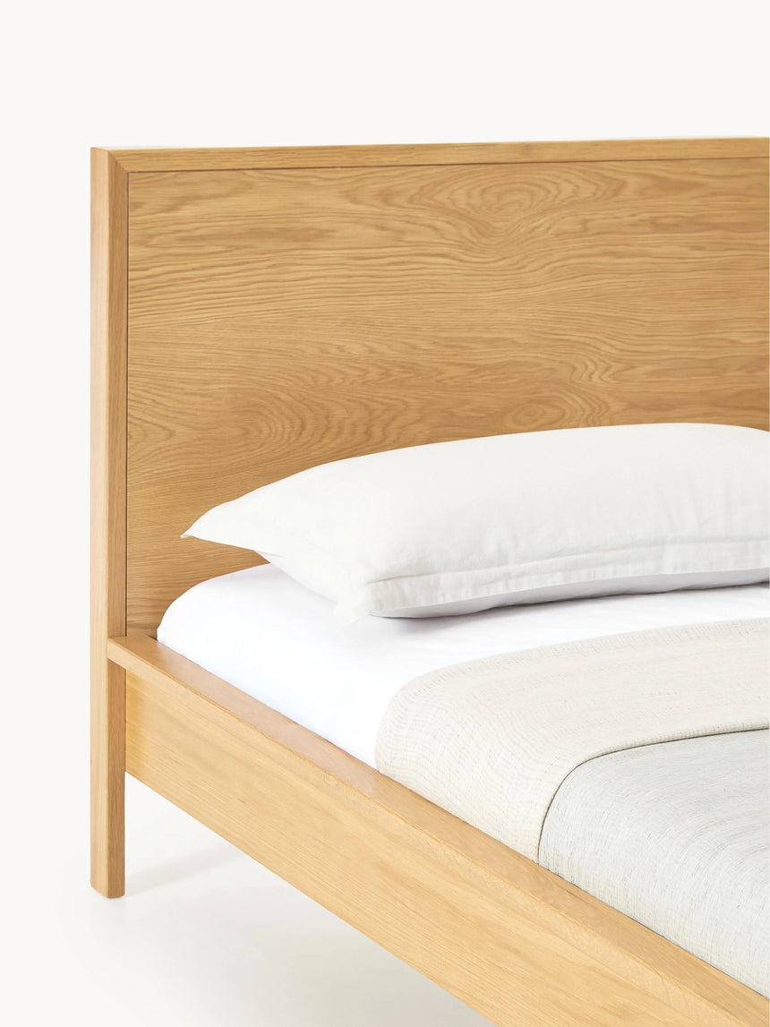 Corner Çift Kişilik Ahşap Karyola Meşe