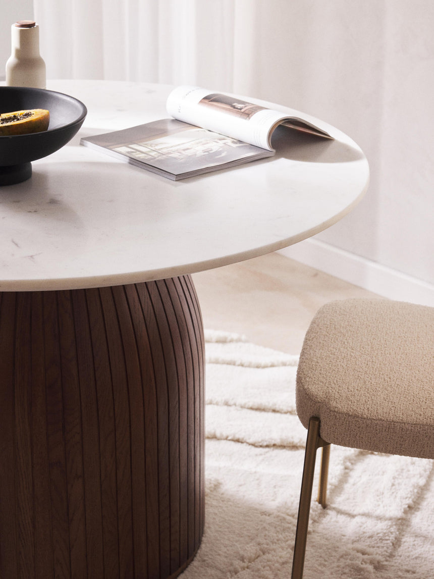 Fold Yuvarlak Beyaz Mermer Tablalı Ahşap Yemek Masası Ceviz