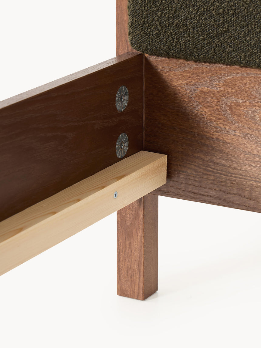 Kate Çift Kişilik Zeytin Yeşili Bukle Ahşap Karyola Ceviz