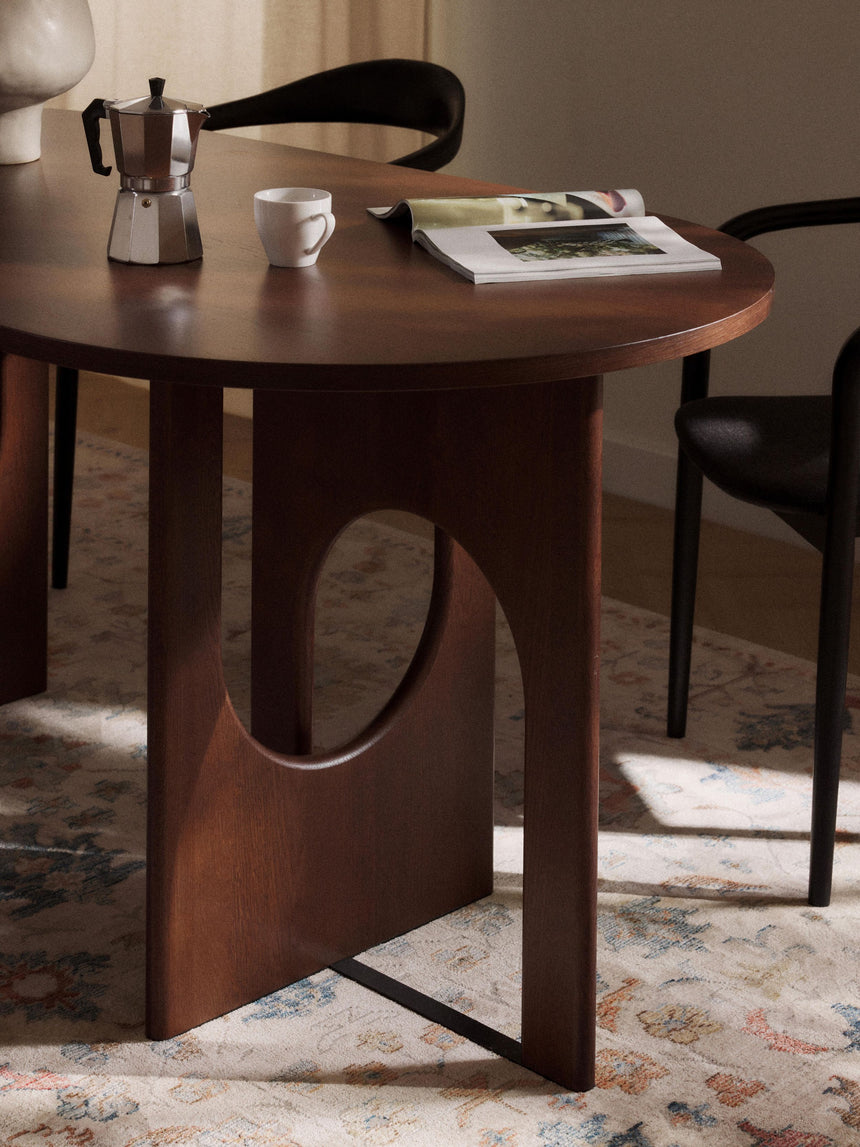 Love Oval Ahşap Yemek Masası Ceviz