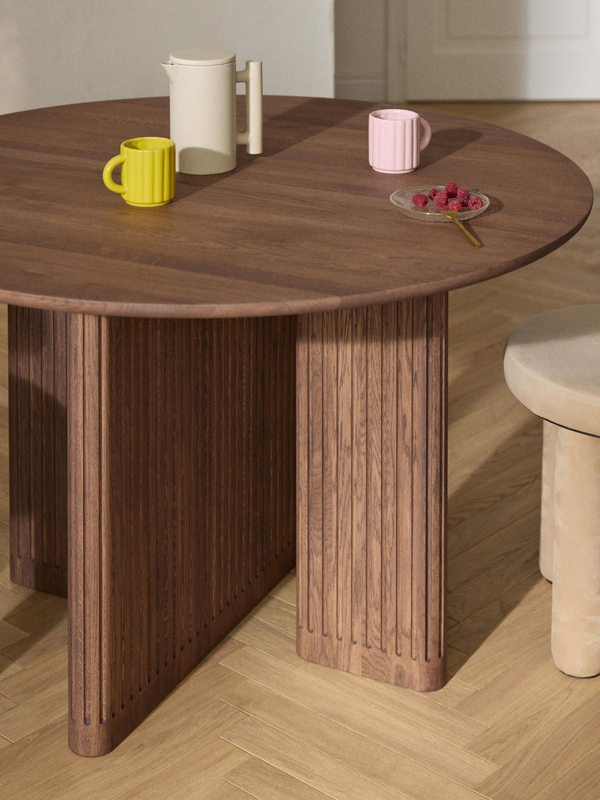 Meta Yuvarlak Ahşap Yemek Masası Ceviz