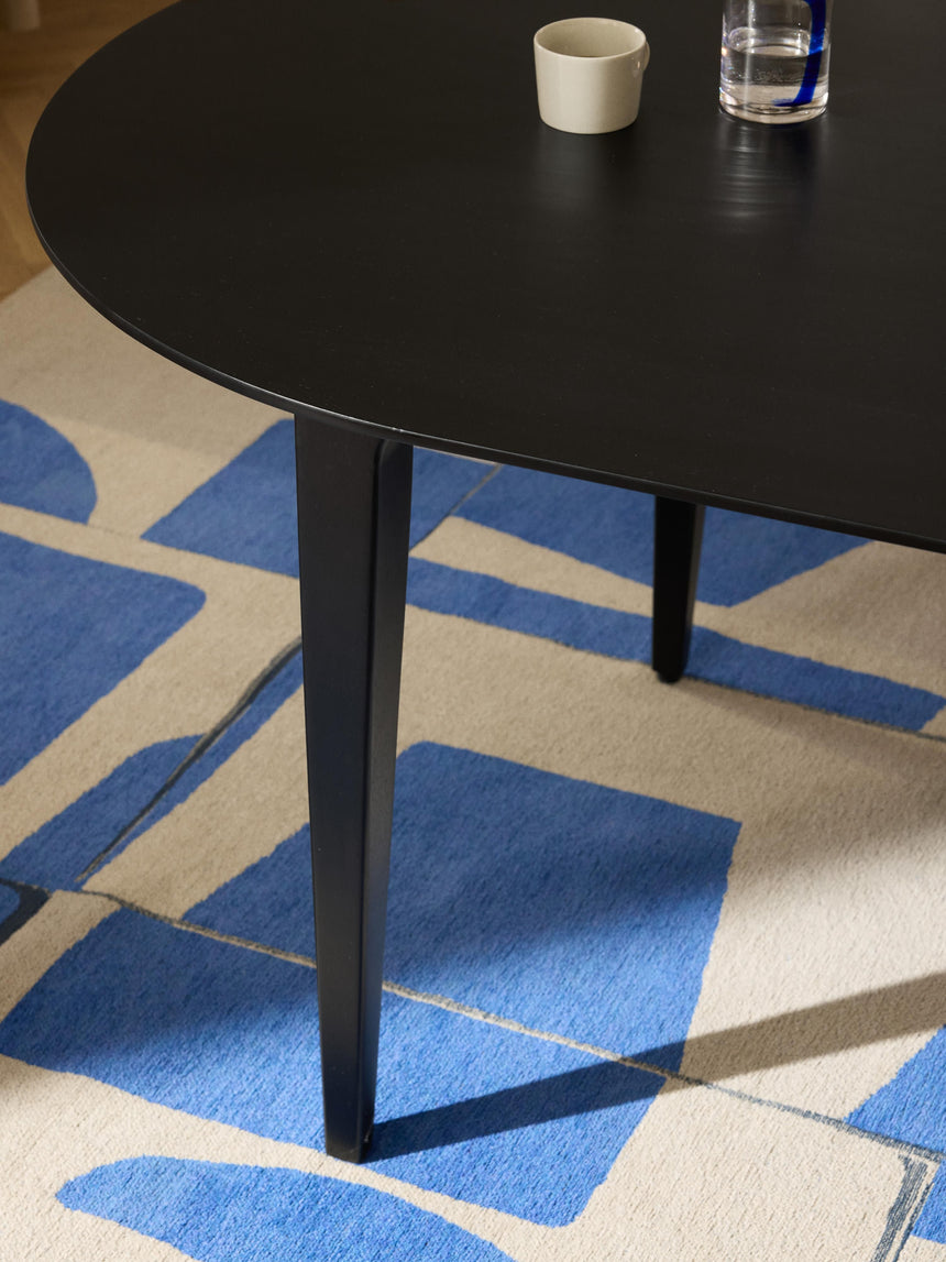 Riko Oval Ahşap Yemek Masası Siyah