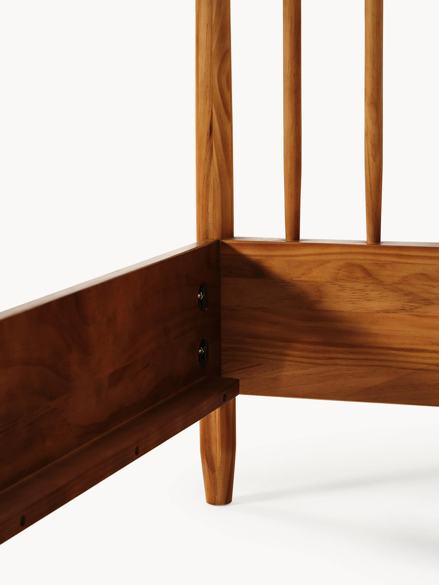 Roma Çift Kişilik Ahşap Karyola Ceviz