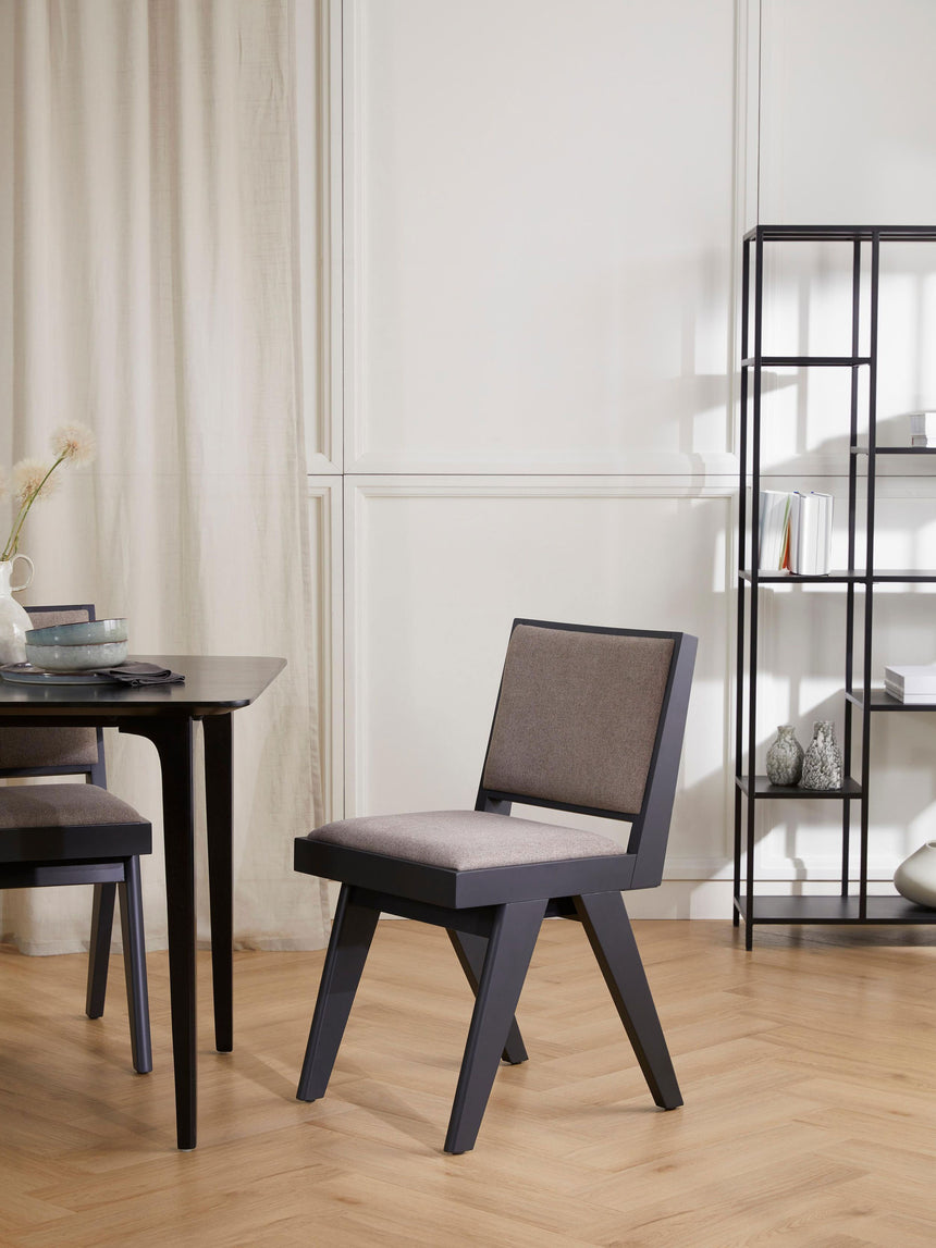 Sara Vizon Minderli Ahşap Sandalye Siyah