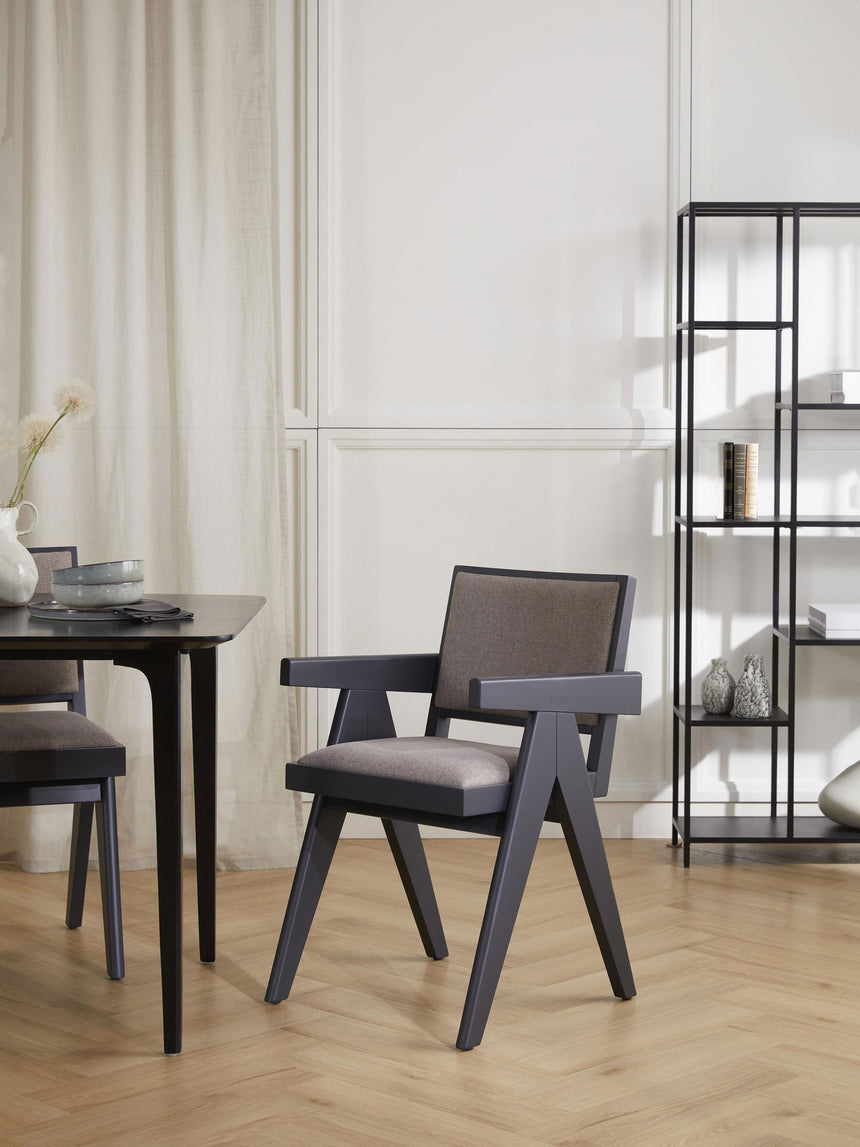 Sara Vizon Minderli Kollu Ahşap Sandalye Siyah