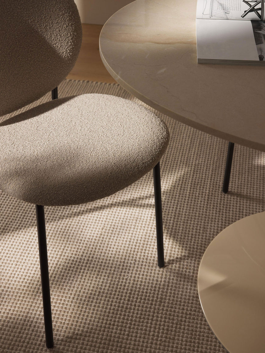 Zarif Metal Sandalye Siyah Ayak Kırık Bej Bukle