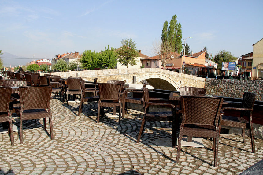 Antares Kollu Rattan Görünümlü Polipropilen Sandalye Venge