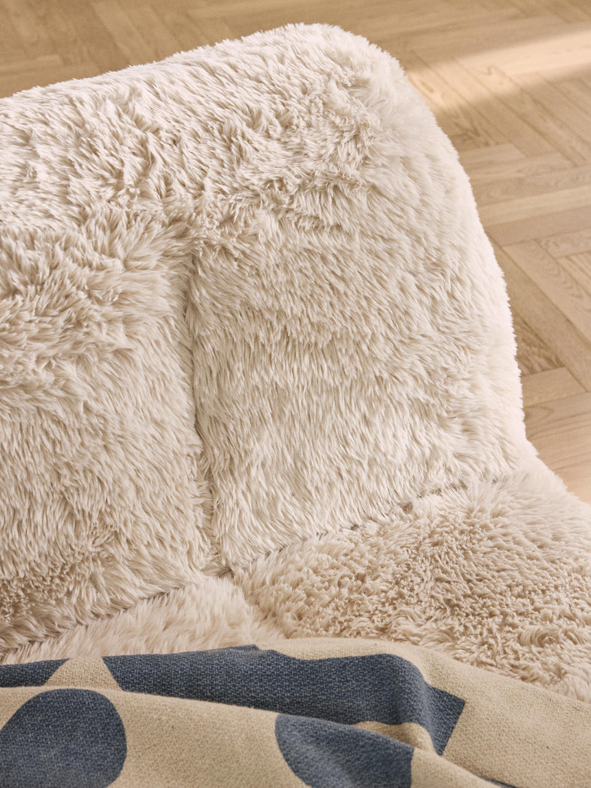 Kast Tekli Koltuk Kırık Beyaz Cozy Tüylü