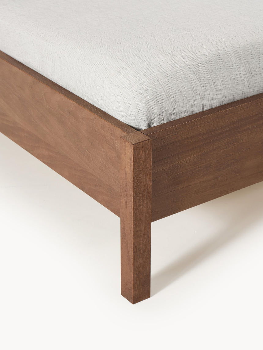 Kate Çift Kişilik Zeytin Yeşili Bukle Ahşap Karyola Ceviz