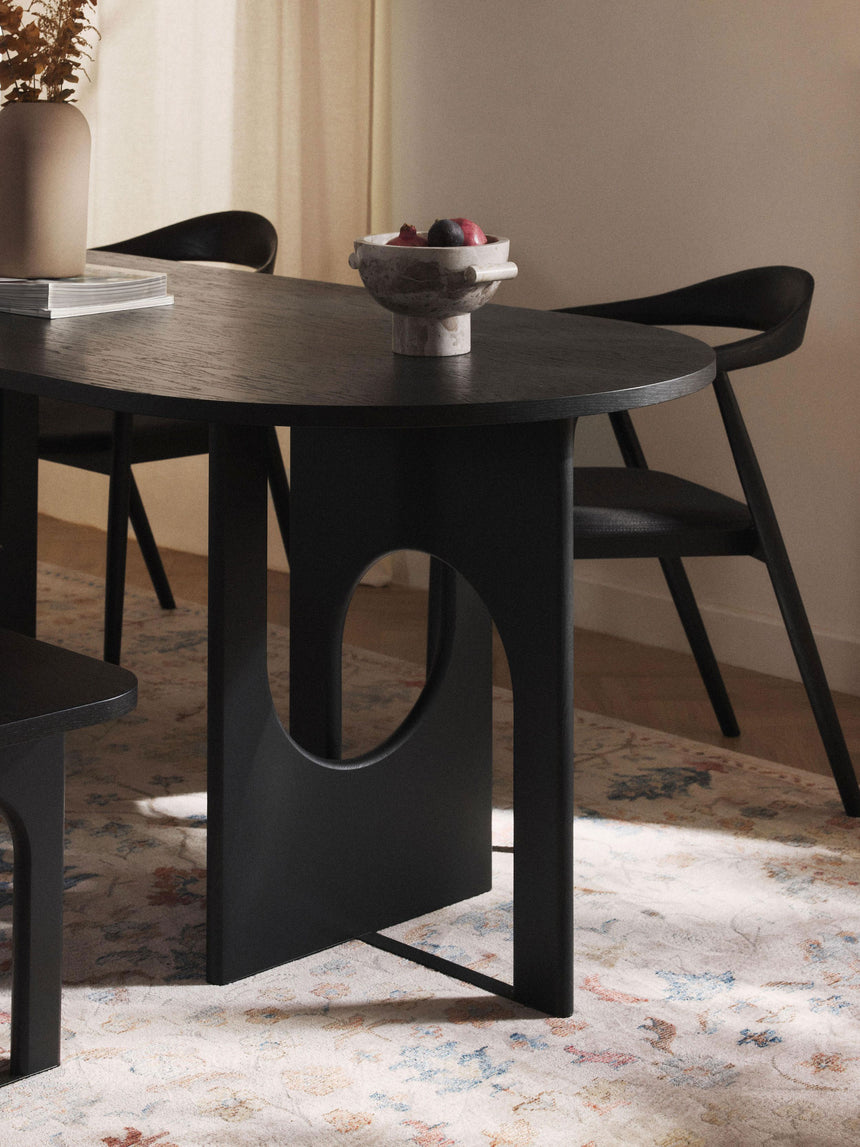 Love Oval Ahşap Yemek Masası Siyah