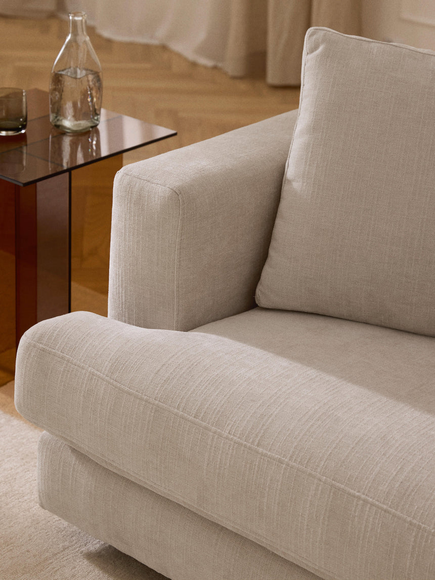 Model Tekli Koltuk Açık Bej