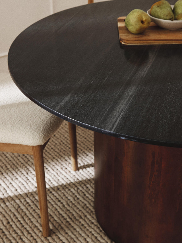 Polo Yuvarlak Siyah Mermer Tablalı Ahşap Yemek Masası Ceviz