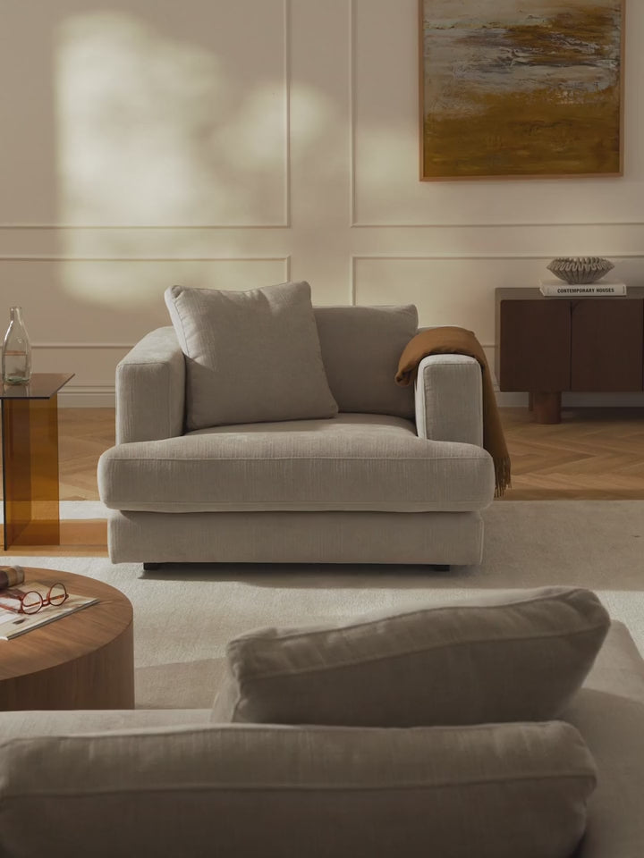 Model Tekli Koltuk Açık Bej