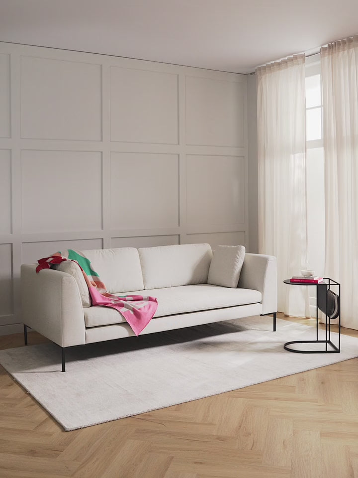 Sade Üçlü Koltuk Kırık Beyaz