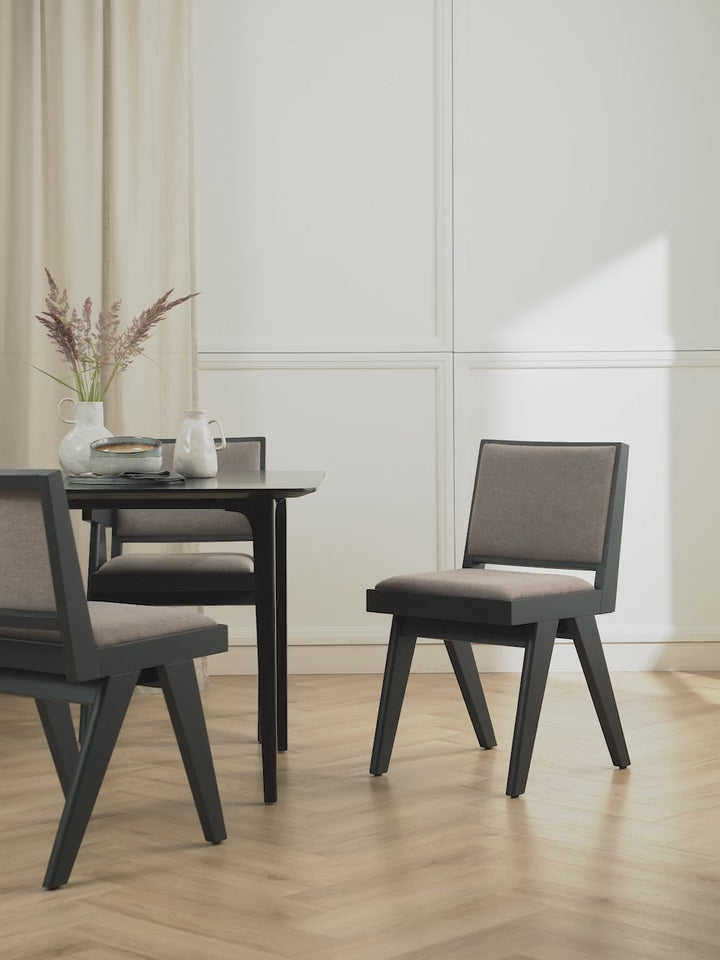 Sara Vizon Minderli Ahşap Sandalye Siyah