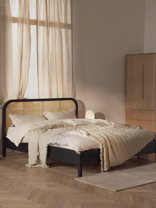 Kate Çift Kişilik Hazeran Ahşap Karyola Siyah