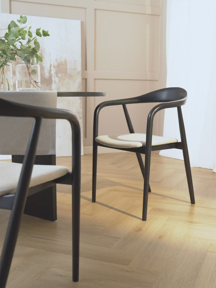 Moble Krem Minderli Ahşap Sandalye Siyah