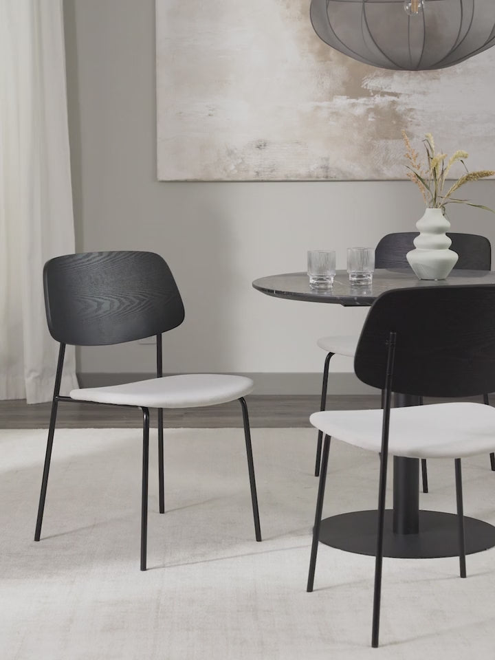 Omada Kırık Beyaz Keten Kumaş Döşemeli Ahşap Sandalye Siyah