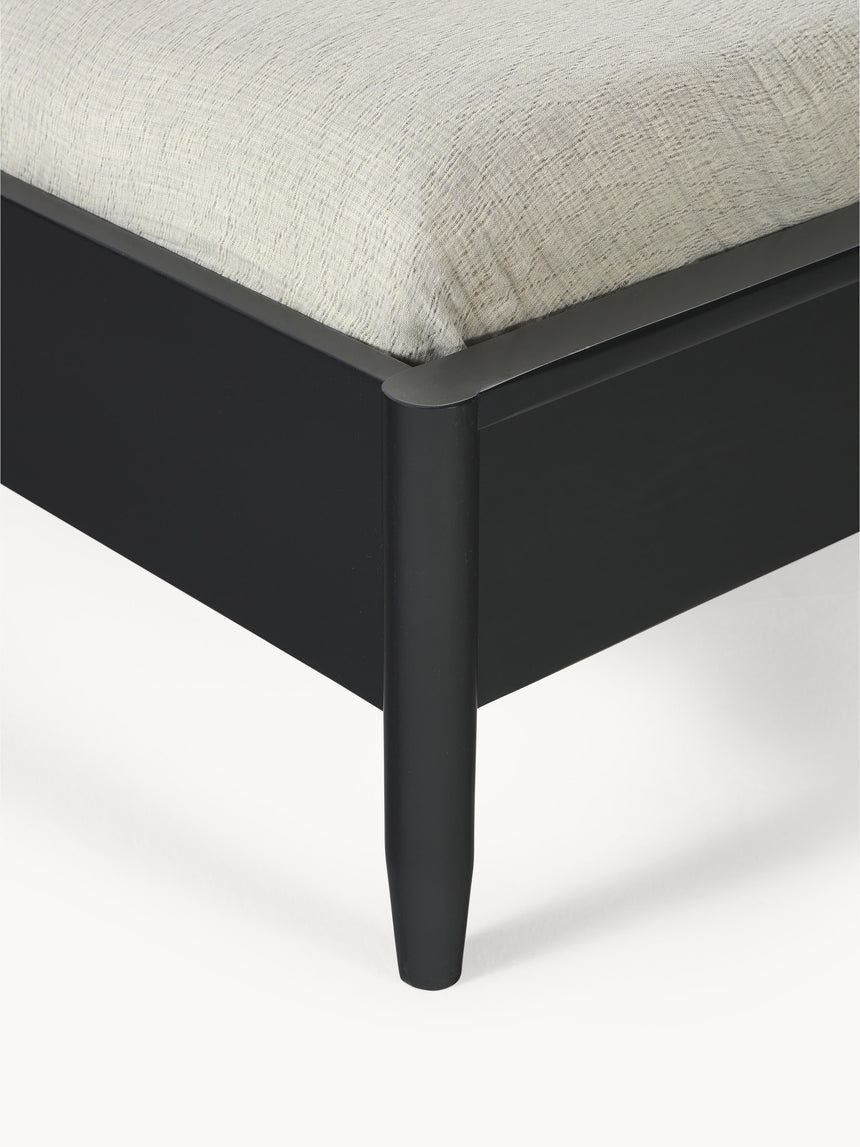 Roma Çift Kişilik Ahşap Karyola Siyah