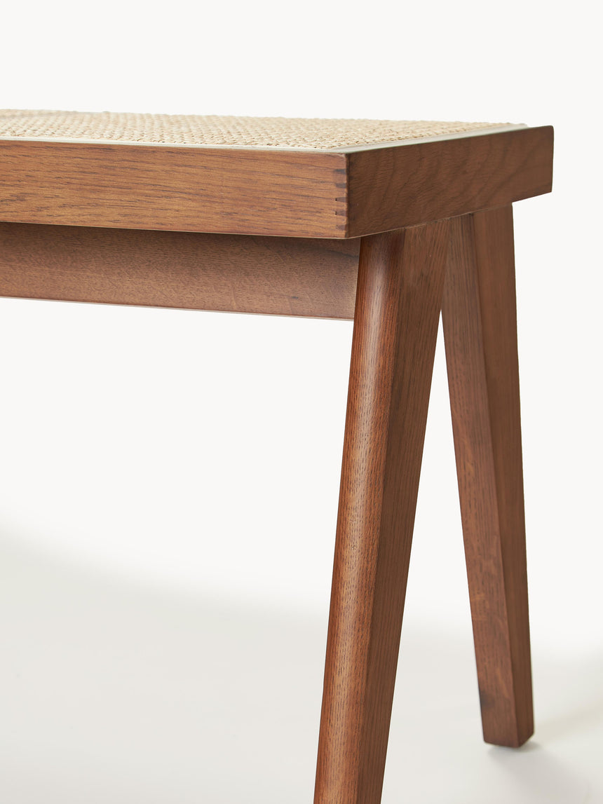 Sara Hazeran İşlemeli Ahşap Bank Ceviz