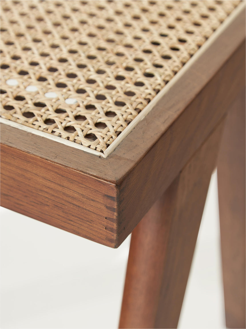 Sara Hazeran İşlemeli Ahşap Bank Ceviz