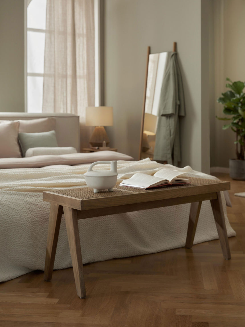 Sara Hazeran İşlemeli Ahşap Bank Meşe