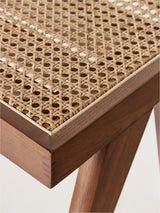 Sara Hazeran İşlemeli Ahşap Tabure Ceviz