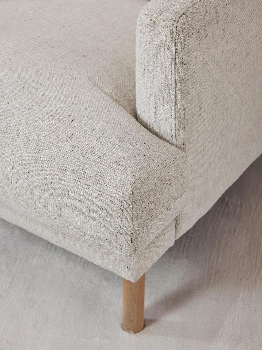 Trilye Tekli Koltuk Açık Bej